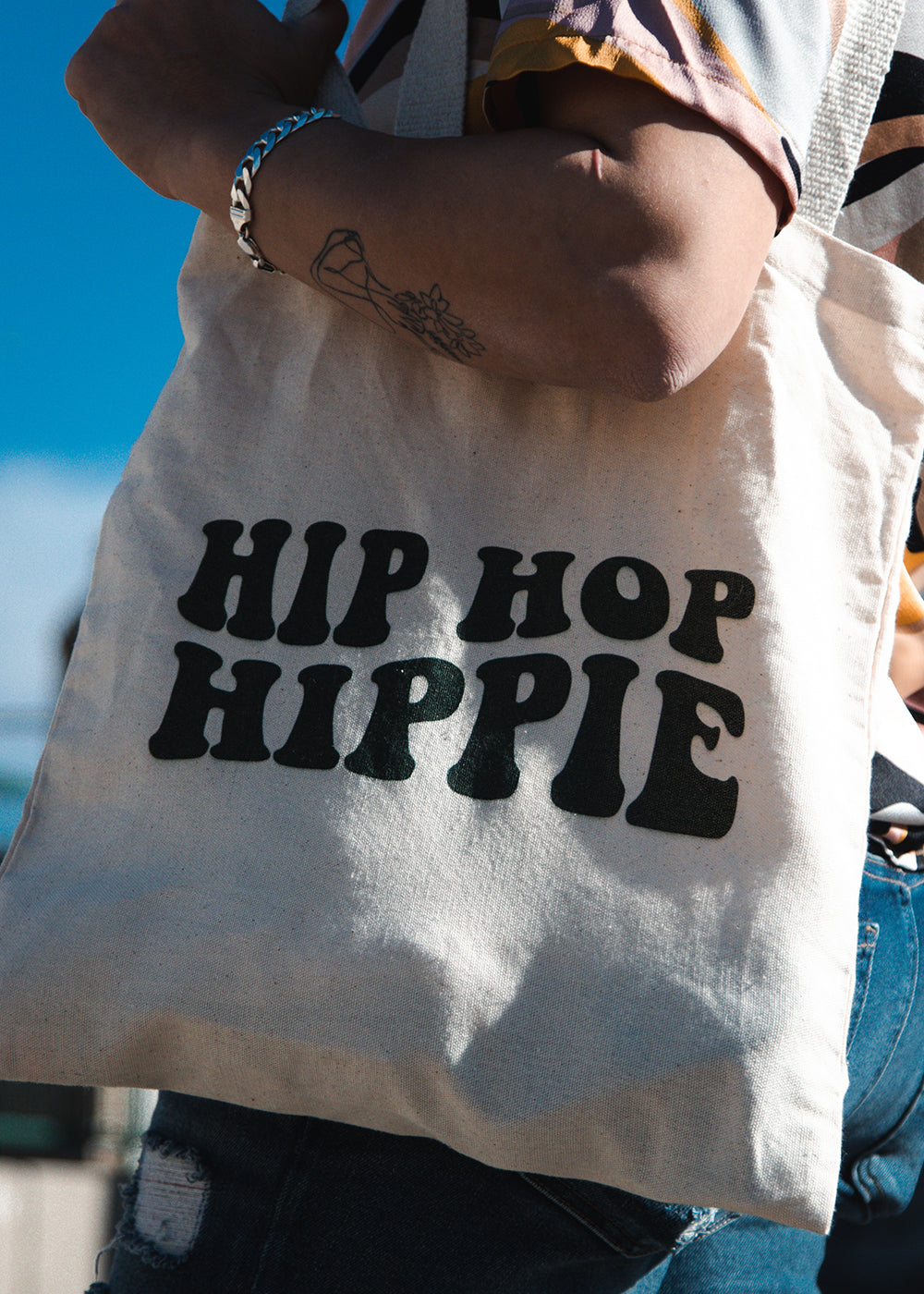 Hip Hop Hippie ⁩התיק